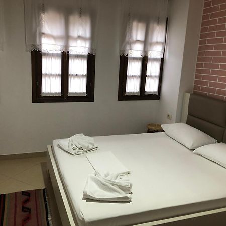 Dhimitri'S Guest House Berat Ngoại thất bức ảnh