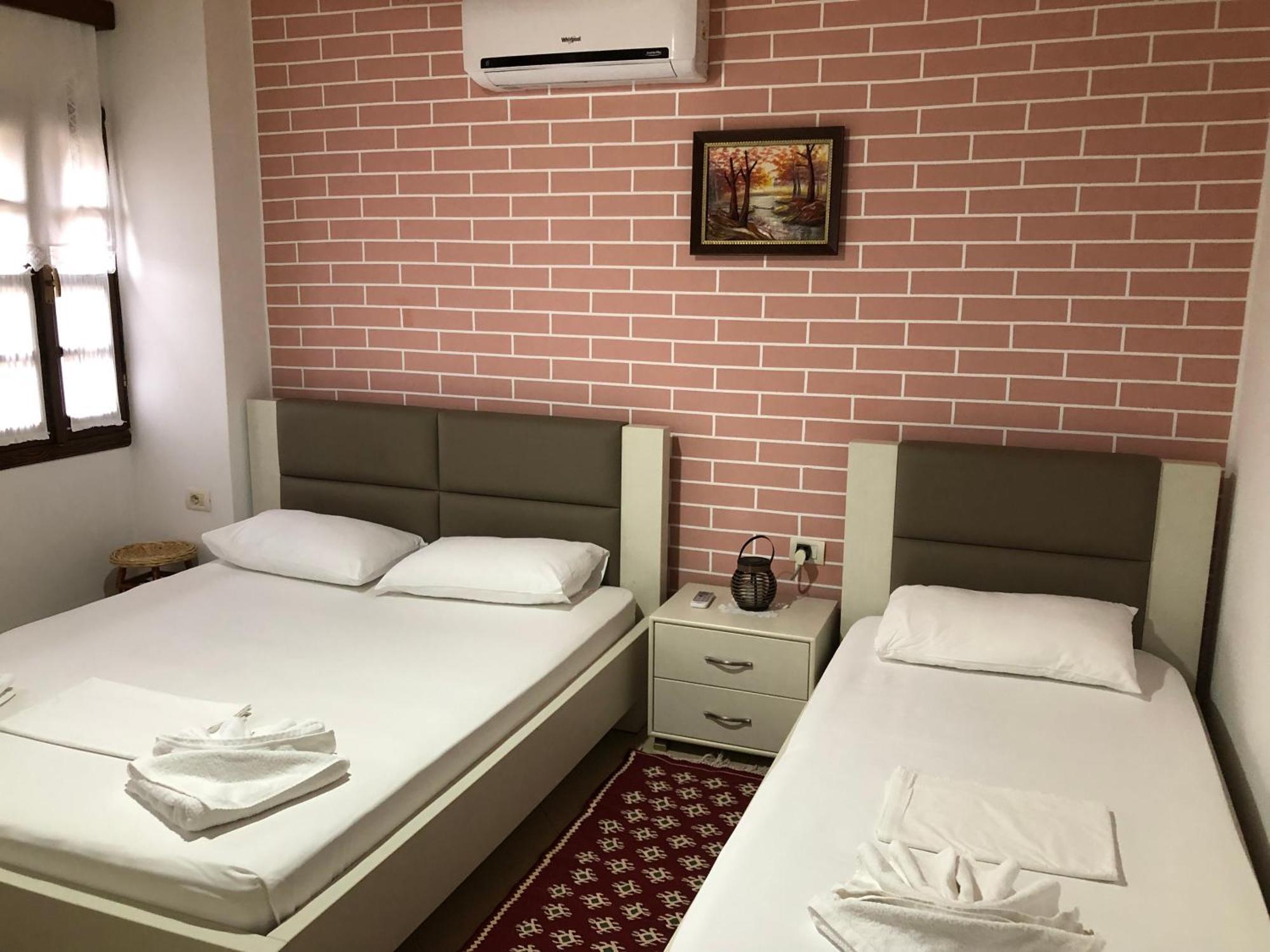 Dhimitri'S Guest House Berat Ngoại thất bức ảnh