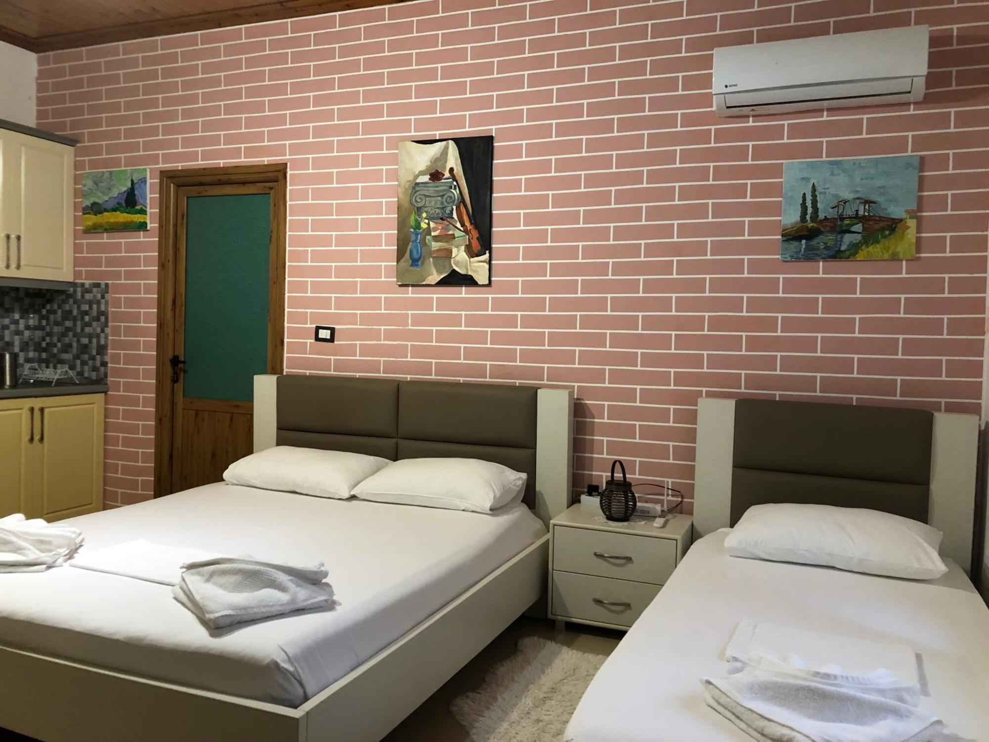 Dhimitri'S Guest House Berat Ngoại thất bức ảnh